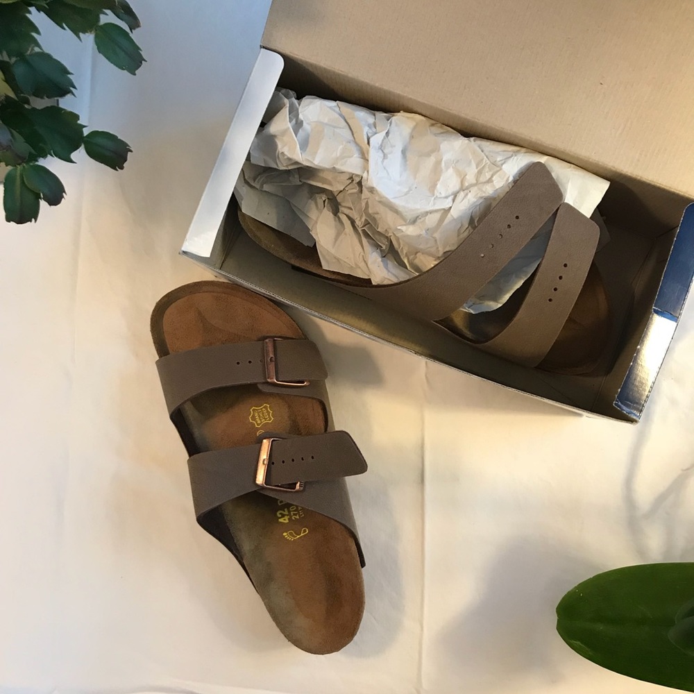 NWT Birkenstock Arizona Birkibuc in Mocca